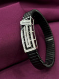 Zaviraa Geometric Luxe 925 Silver Stretchable Band