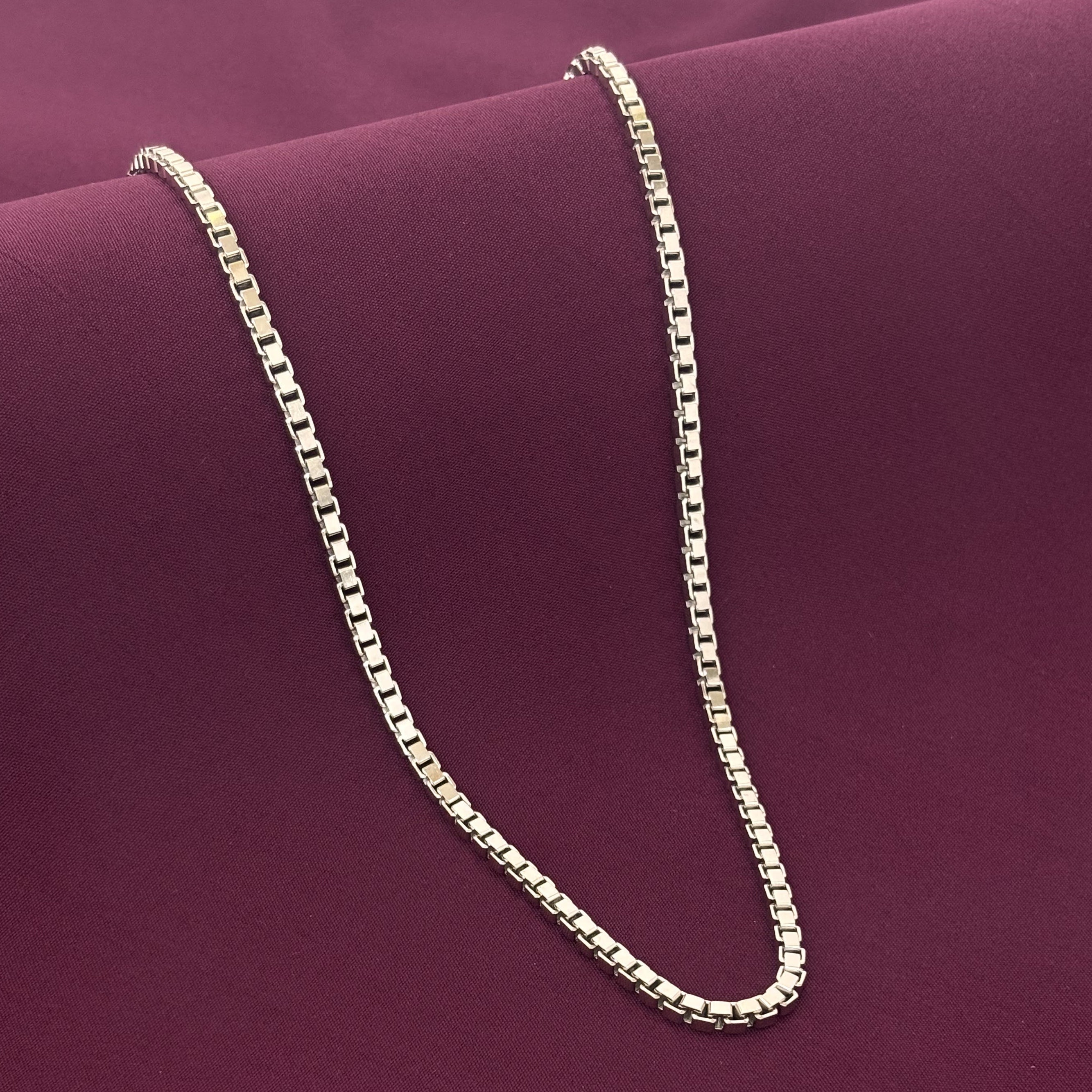 Gents Silver box chain Zaviraa 1