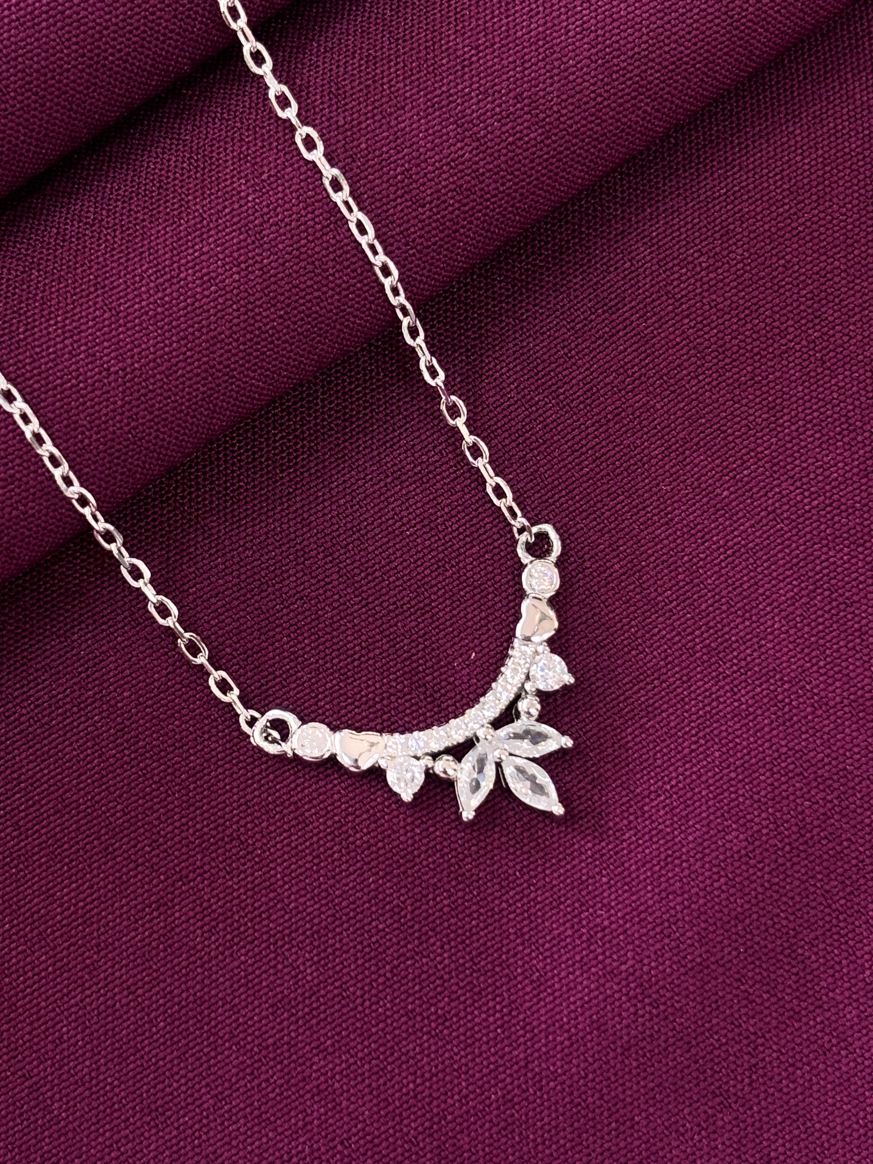 925 Sterling Silver Leaf Curve Pendant Necklace with Chain for Women