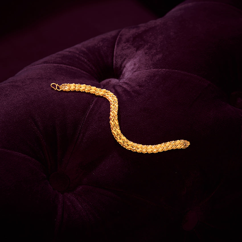 Anvi 22KT Gold Chain Bracelet