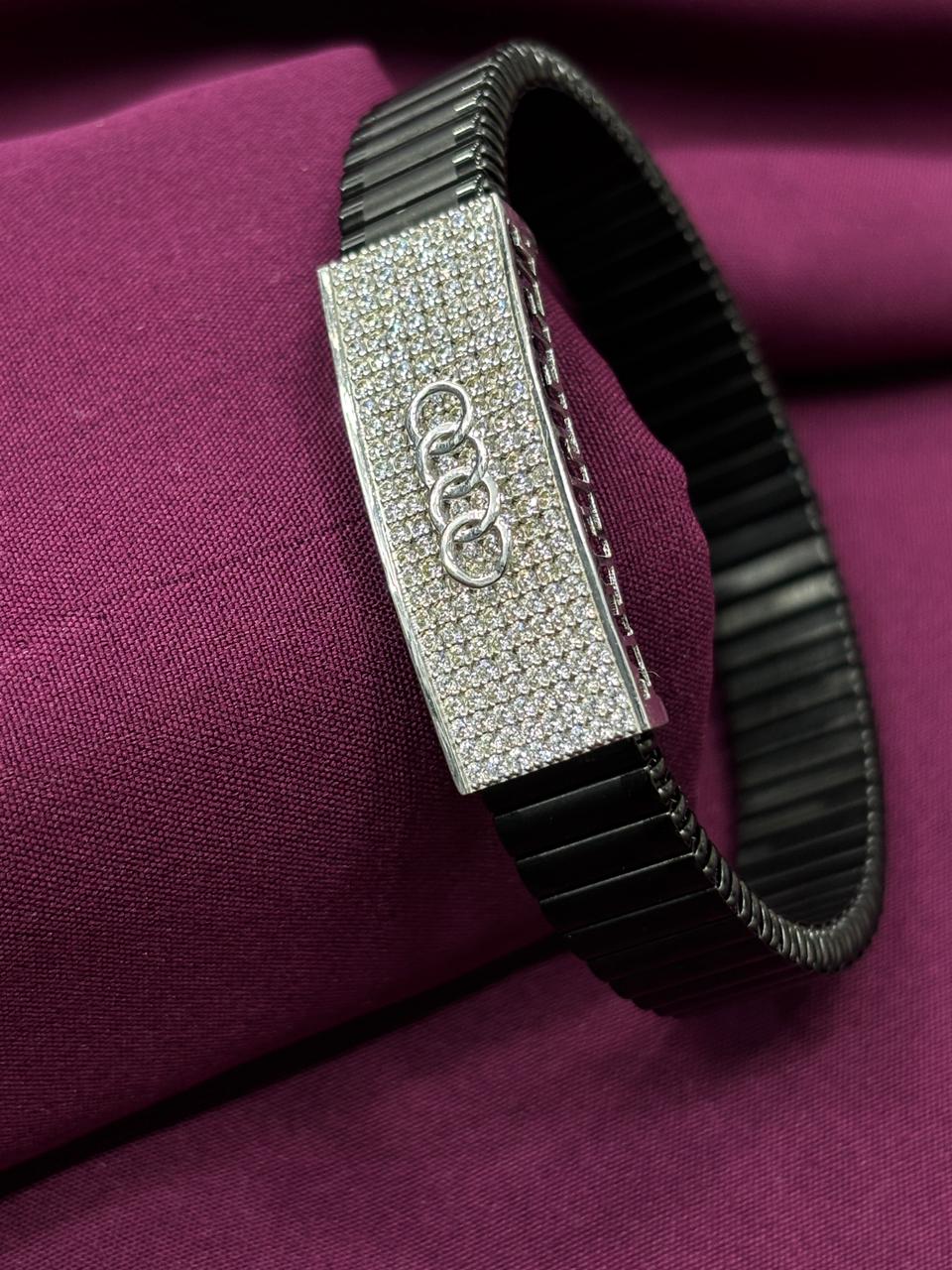 Zaviraa Signature 925 Sterling Silver Stretchable Tech-Band Bracelet