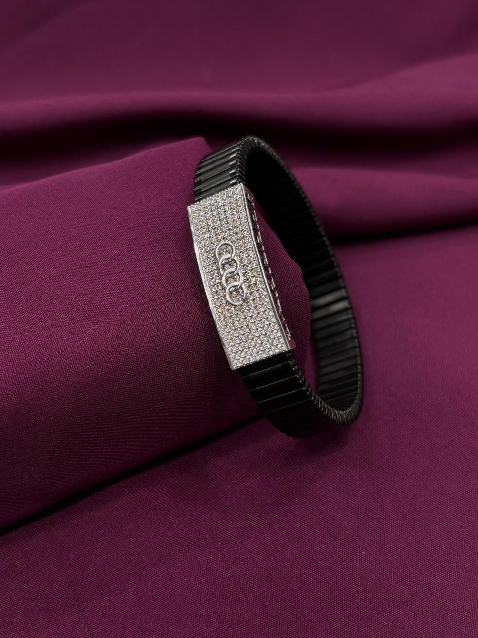 Zaviraa Signature 925 Sterling Silver Stretchable Tech-Band Bracelet