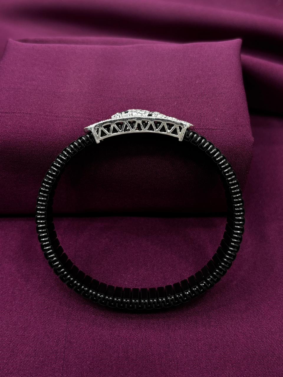 Zaviraa Cubic Zirconia Diamond Studed 925 Silver Jaguar Stretchable Band