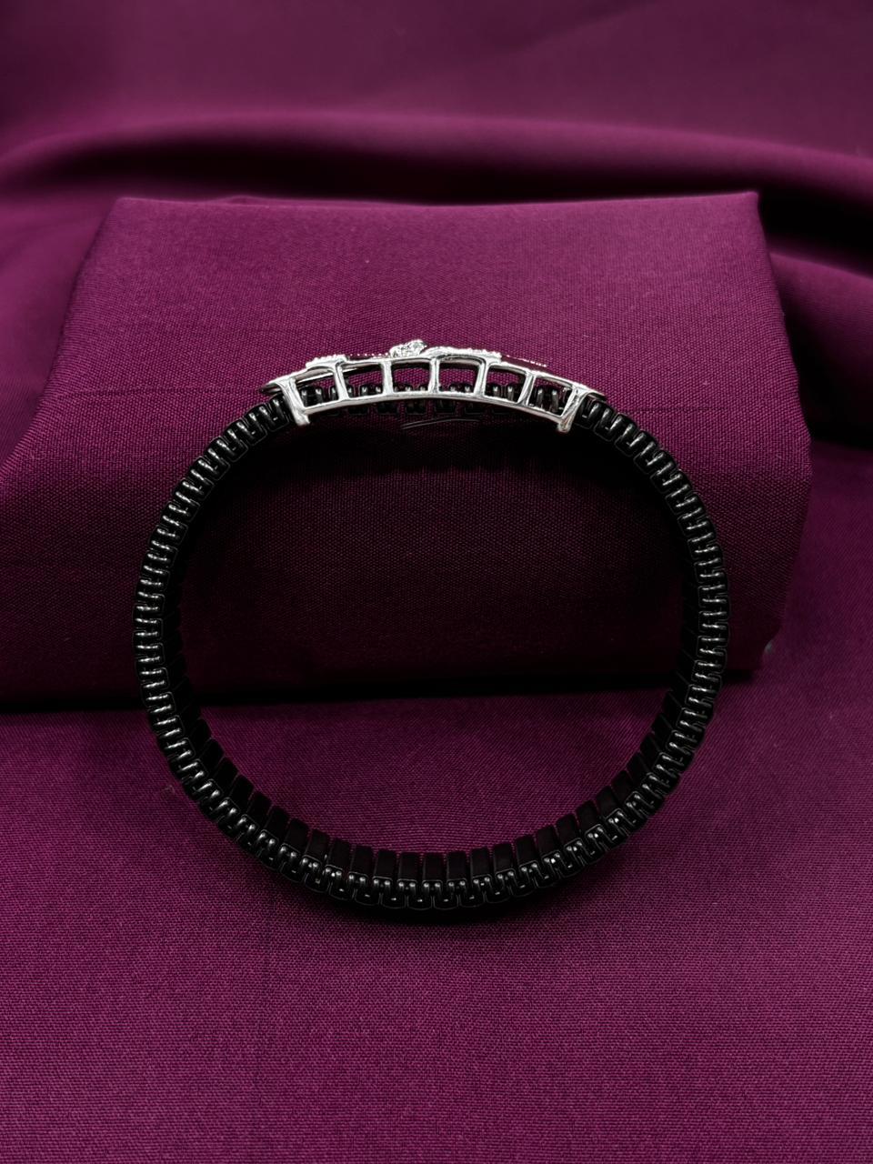 Zaviraa Spirit Stallion 925 Sterling Silver Horse Motif Bracelet with Black Stretch Band